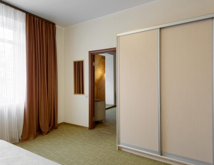 Номер полулюкс с 1 двуспальной кроватью (с пансионом) - Санаторий Crona Medical & SPA / Крона Спа-отель Бердск